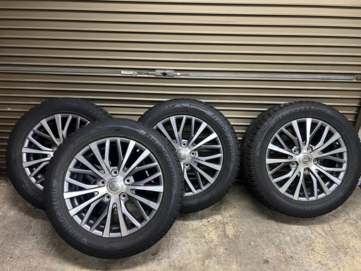 LX570 純正ホイールスタッドレス付