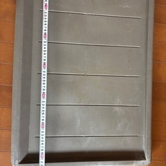 差し上げます　ペット トイレトレー 　トレイ　２つありますの画像