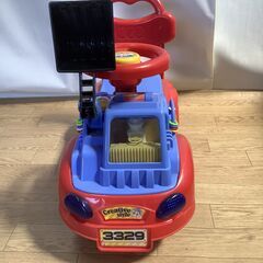 No.121　キッズ　足けりショベルカー（豊橋市収集業務課リユース家具）の画像