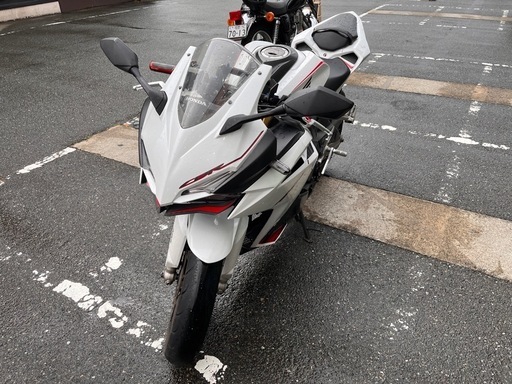 ホンダcbr250rr MC51 ホワイトUSBETCABS付 (じょー) 大橋の