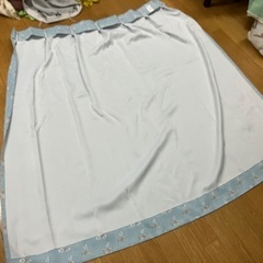 カーテンの画像