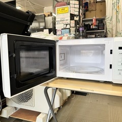 【新品同様‼️】山善 2023年製 17L電子レンジ ターンテーブル ヘルツフリー ホワイト♪の画像