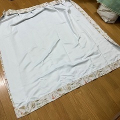 カーテンの画像