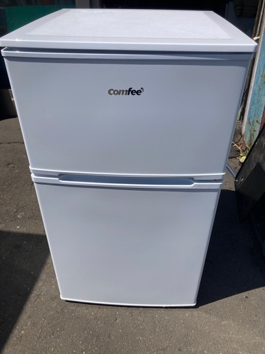 美品24年製高さ85cmCOMFEE' 冷蔵庫 90L 2ドア 右開き ホワイト