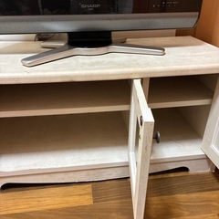 テレビ台の画像