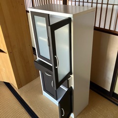 食器棚、収納家具の画像