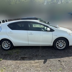トヨタ　アクア　車検1年付きの画像