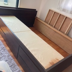 収納付きダブルベッドの画像
