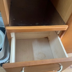 【無料】食器棚お譲りしますの画像