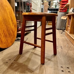 《売約済》【武蔵小山店】 カリモク　karimoku　スツール　木製スツール　丸椅子　腰掛け　ヴィンテージ家具　レトロ家具　日本製　高級家具　ナチュラルインテリア　和モダン　ミッドセンチュリー　北欧風　踏み台　花台　スツール椅子　イスの画像