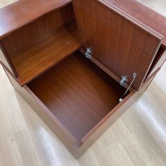 ★ジモティ割引あり★【リユースのサカイ野々市店】 収納付き　チェア※簡易クリーニング済みの画像