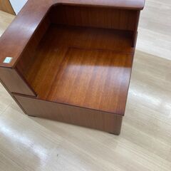 ★ジモティ割引あり★【リユースのサカイ野々市店】 収納付き　チェア※簡易クリーニング済みの画像