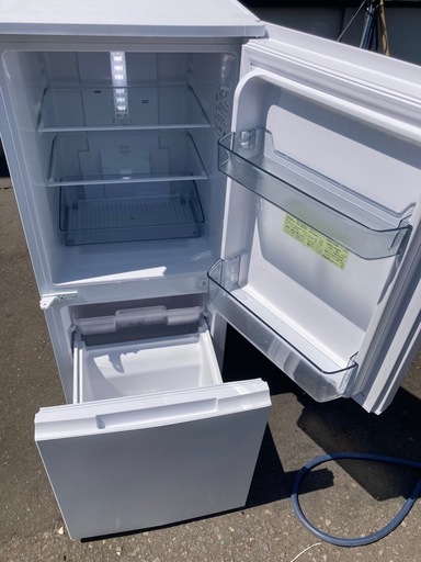美品　23年製　シャープ　150L 2ドア冷蔵庫　洗剤清掃済み 美品 23年製 シャープ 150L 2ドア冷蔵庫 洗剤清掃済み