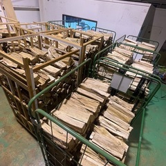 室内乾燥薪(広葉樹)20kg1500円  
0801の画像