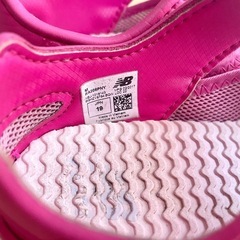 New Balance ピンク サンダル　19cm メッシュ　ニューバランスの画像
