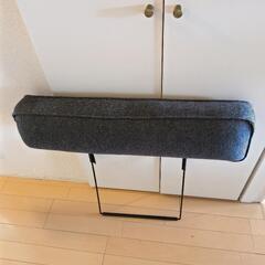 IKEAソファのヘッドレスト2つの画像