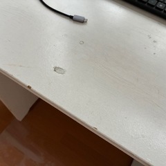 白いデスクの画像