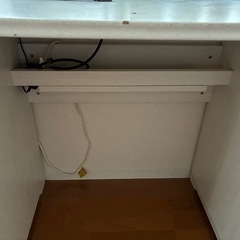 白いデスクの画像