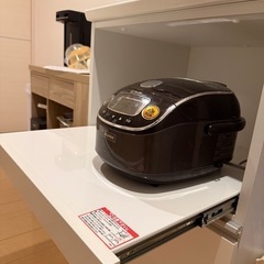 【中古】大阪引取限定　ニトリ　食器棚　レンジ台　ホワイト　炊飯器　湯沸し器 カウンター エトナ 90CT WH/SI5Y）ホワイト <N>(幅89/ｶｳﾝﾀｰ 5Y