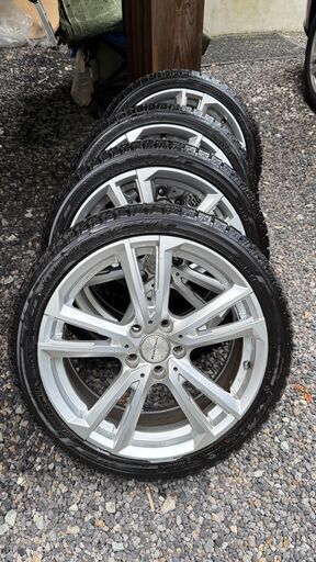 【終了】
アウディA3、S3（ともに型式８V）、Q3（型式８U）で使用していたホイール＆スタッドレスタイヤ4本セット（タイヤは1シーズンのみ使用）