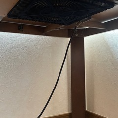 正方形テーブルの画像