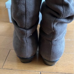 冬物ブーツ 24.5センチ 数回使用 ヒール1センチの画像