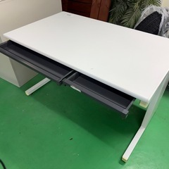 【売約済み】★フロンティアグループいわき店★お手頃価格！オフィス机 パソコン机 長さ120cm縦70cm 高さ70cmの画像