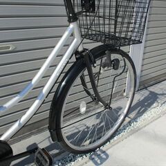 E403　★限定特価★ 中古自転車 【26インチ　シルバー　LEDダイナモライト 】の画像