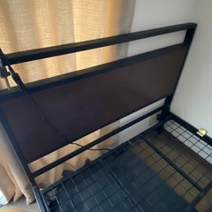 ニトリ　ベッドフレーム　アイアン×ウッド※他投稿の家電家具と一緒に引き取ってくれる方優先しますの画像