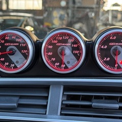  H25年式　フィットハイブリット　Ｌパッケージ ★無限コンプリートカー★　無限セミバケシート　無限フルエアロ＆ＬＥＤフォグ　無限マフラー　無限３連メーター　無限ショック＆サス　無限１６インチＡＷ＆無限ローター　無限ＬＥＤバックフォグ　無限シフトノブの画像