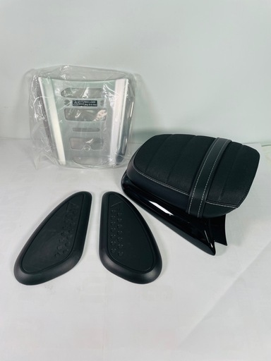 【美品】トライアンフ　部品　色々