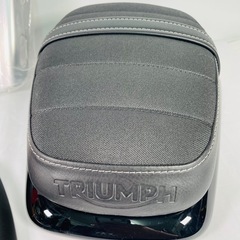 【美品】トライアンフ　部品　色々の画像