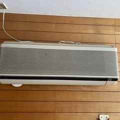 【まとめ売り】 業務用エアコン・湯沸かし器・エアコン5台 (全7点）の画像