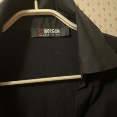 ほぼ未使用　モルガン　Ｓ　ストレッチシャツの画像