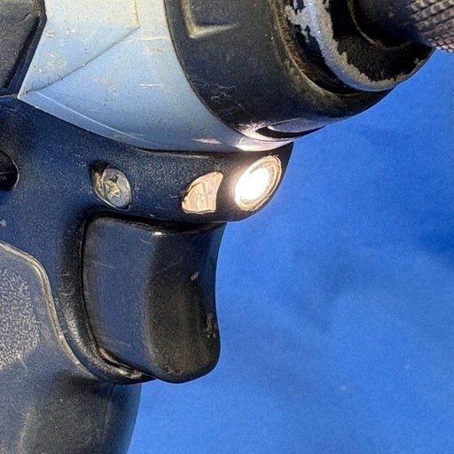 HSJ-0011◇マキタ 充電式インパクトドライバ◇14.4V 3.0Ah◇バッテリー2個◇充電器◇専用ケース◇TD134DX2