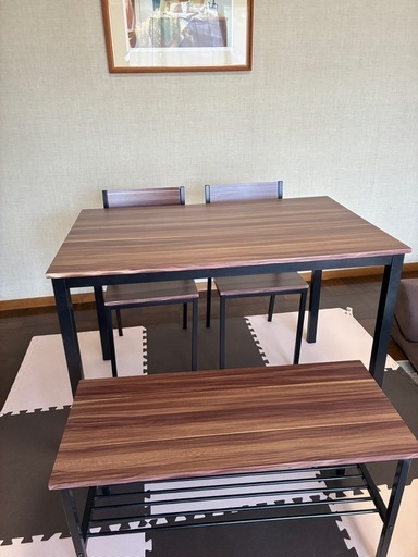 【決定済み】ダイニングテーブル　110センチ✖️70センチ