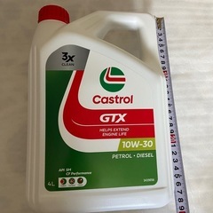 ③ネット最安値！大人気カストロオイル！新品、未使用、未開封！Castrol GTX 10W-30 エンジンオイル 4Lの画像