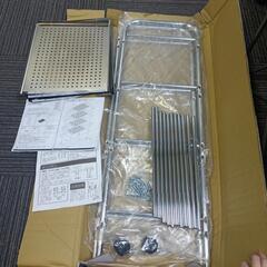 644fk ★訳あり特価★ 不二貿易 キッチンワゴン ラック 4段 幅40×奥行32×高さ97.5cm シルバー キッチン収納 スチール キャスター付き 組立商品

の画像