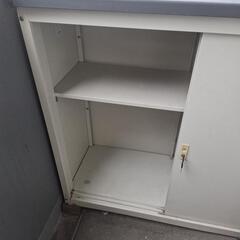 屋外　倉庫　小型物置　【鍵付き】マキテックの画像