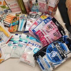 【日用品まとめて】ティッシュBOX　電球　歯ブラシ　ウェットシート　マスクなどの画像