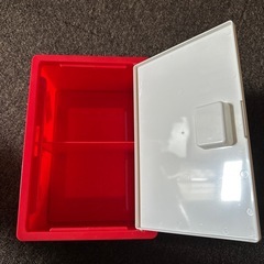 収納ボックスの画像