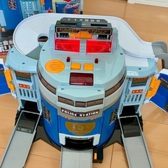 【交渉中】トミカ　ぐるっと変形！DXポリスステーションの画像