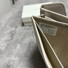 ava アニエスベー　財布の画像