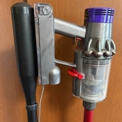 【ジャンク品】dyson ダイソン 掃除機  スタンド付きの画像