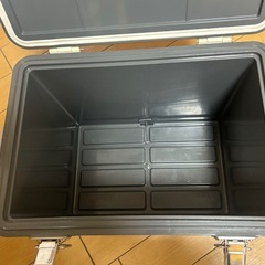 美品　PLUKY 釣り用クーラーボックス 青の画像
