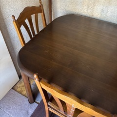 【ありがとうございました】家具調大テーブル4椅子付きの画像