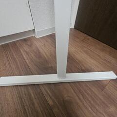 ハンガーラックの画像