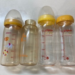 【取引予定者決定】哺乳瓶、離乳食タブレットケースの画像