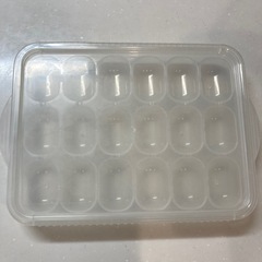 【取引予定者決定】哺乳瓶、離乳食タブレットケースの画像