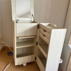 コンパクトドレッサー
の画像